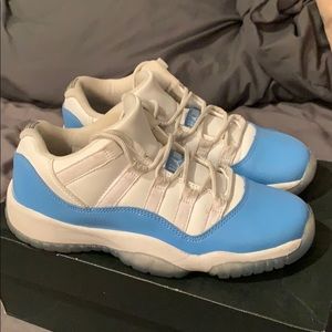 Jordan 11 Retro low ( University Blue ) 2017
